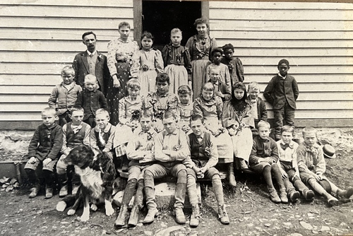 1895 school