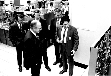 25 CEO Cary visit to Kgn Lab Washington caption 450px cropped.jpg 25 CEO Cary visit to Kgn Lab Washington caption 450px cropped.jpg