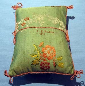 CRS, embroidered cushion (tx00068).jpg