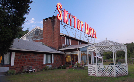 28b Skytop Motel larger Photo Luke H Gordon 450px cropped.jpg 28b Skytop Motel larger Photo Luke H Gordon 450px cropped.jpg