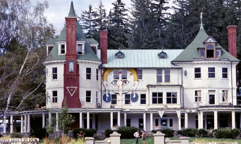 Hitchcock_Estate_GettyImages-79203004.jpeg