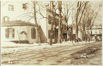 LEJ Old Fashioned Street.jpg