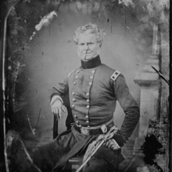 Gen_David_E_Twigg_smaller_smaller.jpg