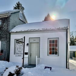 quaker_meeting_house_smaller.jpg