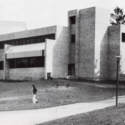 bc_18_14_sciencebuilding_1973001.jpg